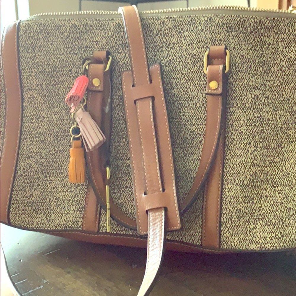 Fossil cute purse with tassel and tags